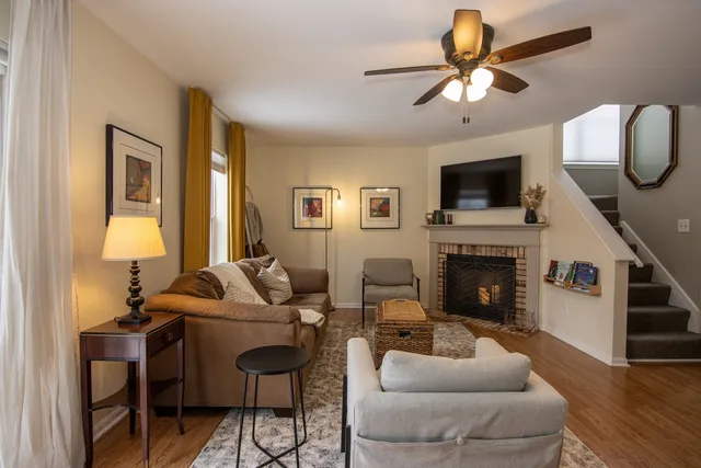 $310,000 | 1213 Koster Court, Geneva, IL 60134