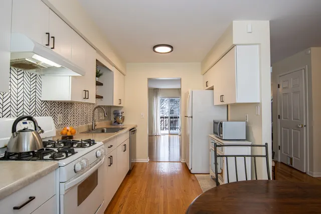 $310,000 | 1213 Koster Court, Geneva, IL 60134