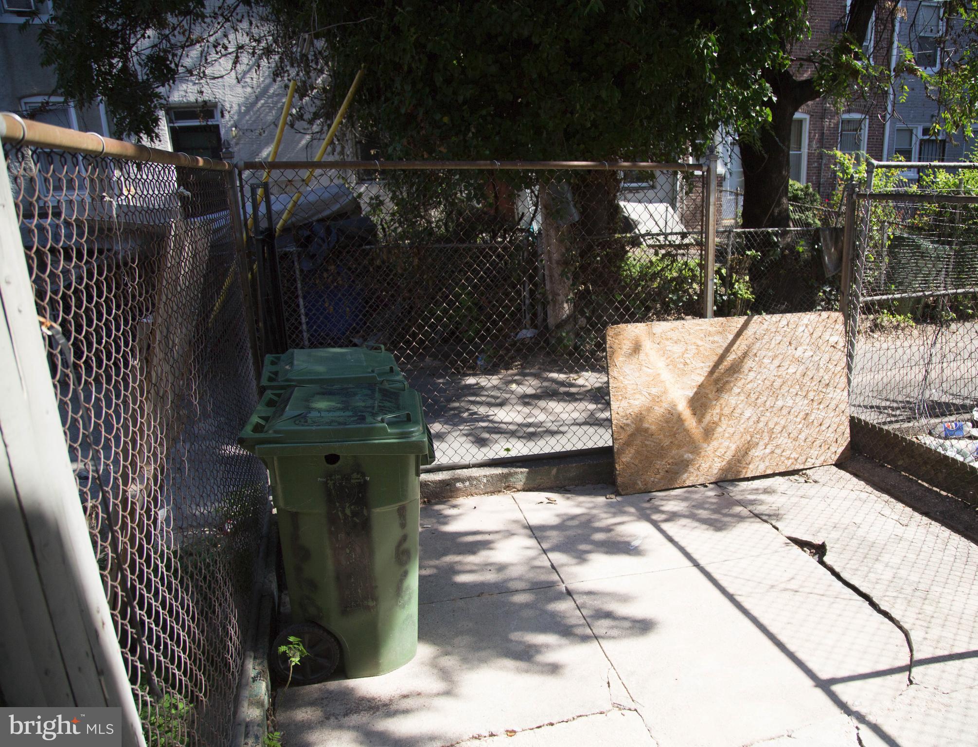 1708 Normal Avenue Baltimore, MD 21213 - Photo 16 of 18 a view of a backyard of the house