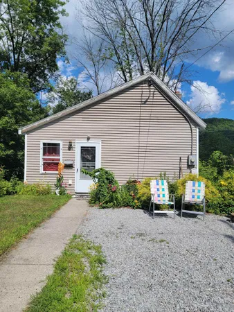 $2,295 | 58 Beech Street, Bristol, NH 03222
