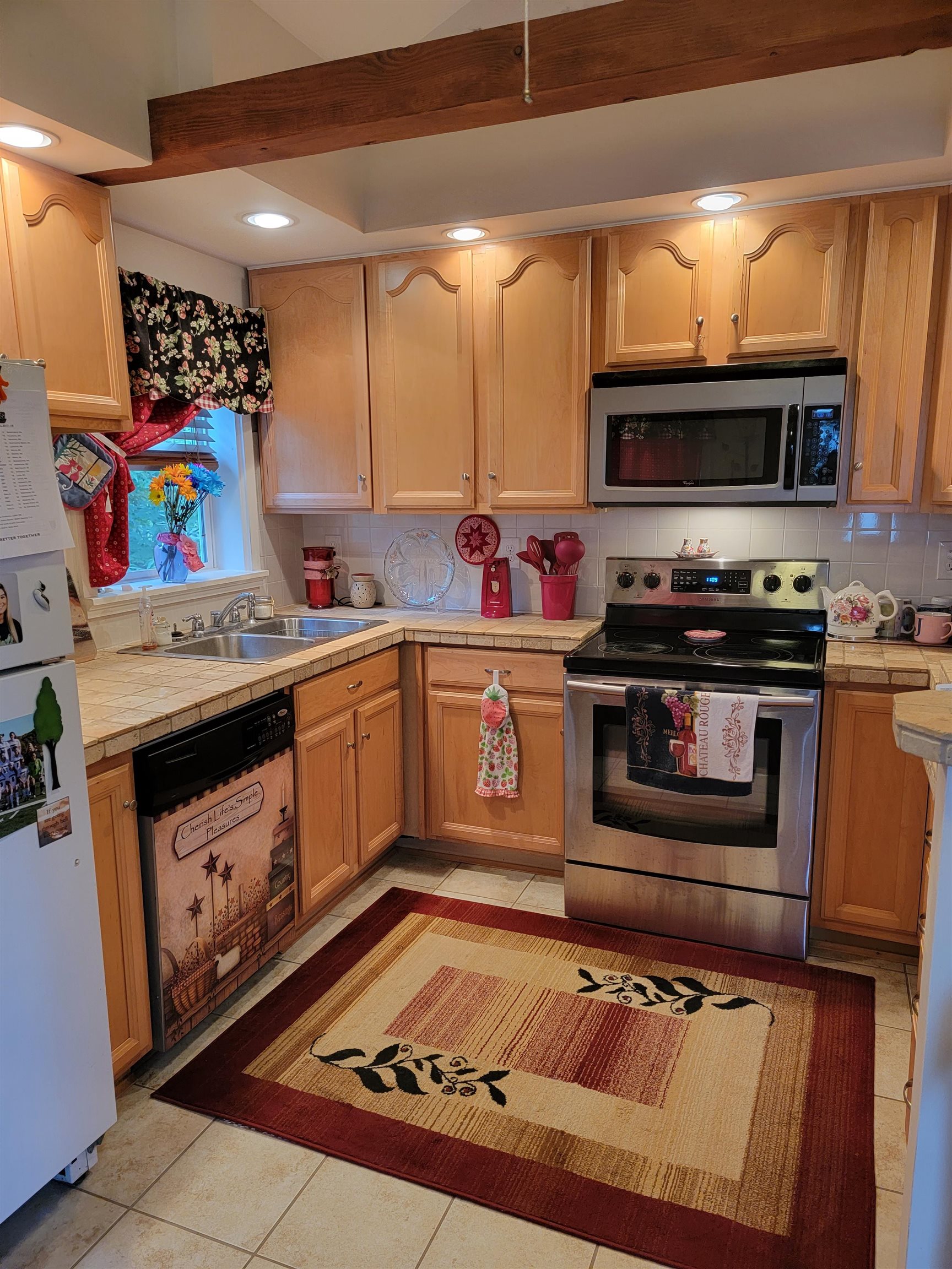 58 Beech Street Bristol, NH 03222 - Photo 3 of 28