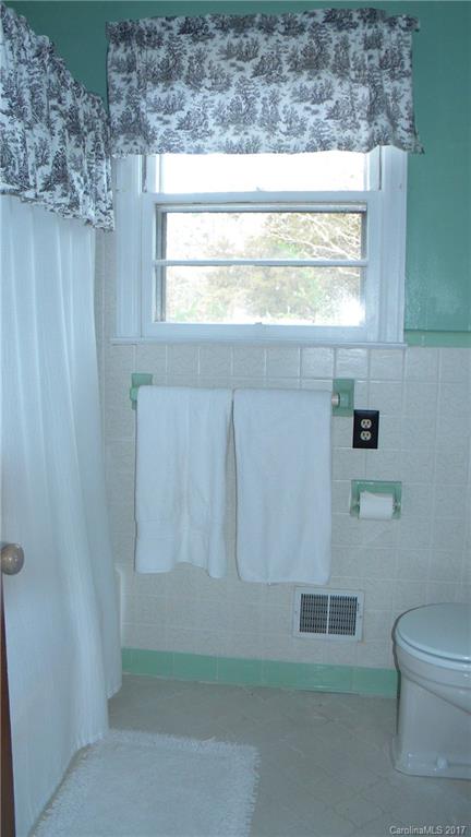 194 West Old Limestone Road York, SC 29745 - Photo 14 of 19 Gallery Image 14