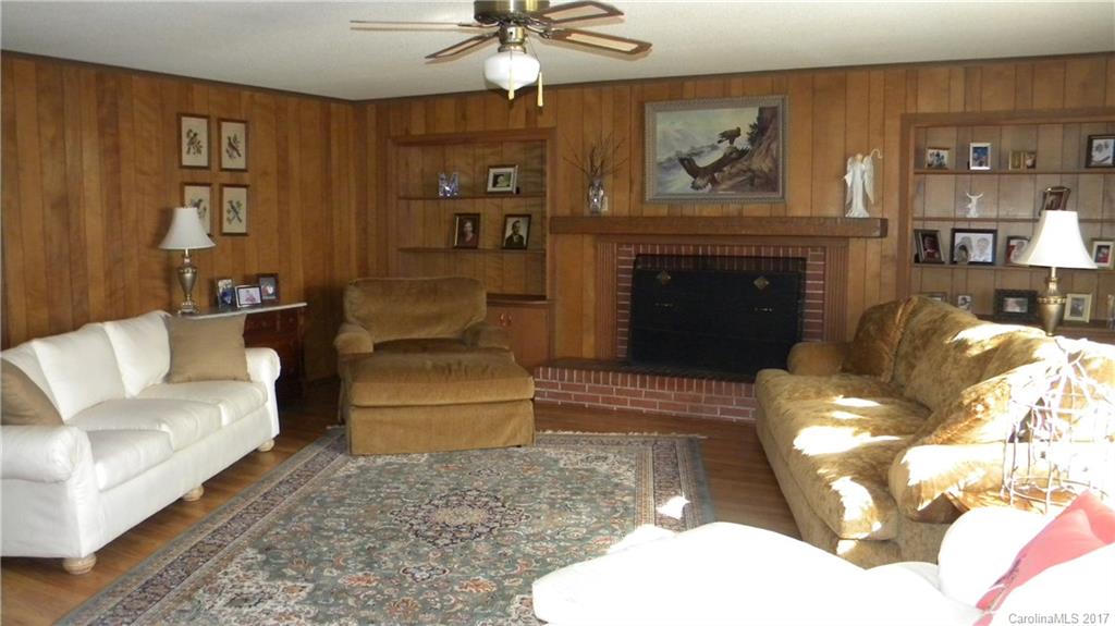 194 West Old Limestone Road York, SC 29745 - Photo 5 of 19 Gallery Image 5