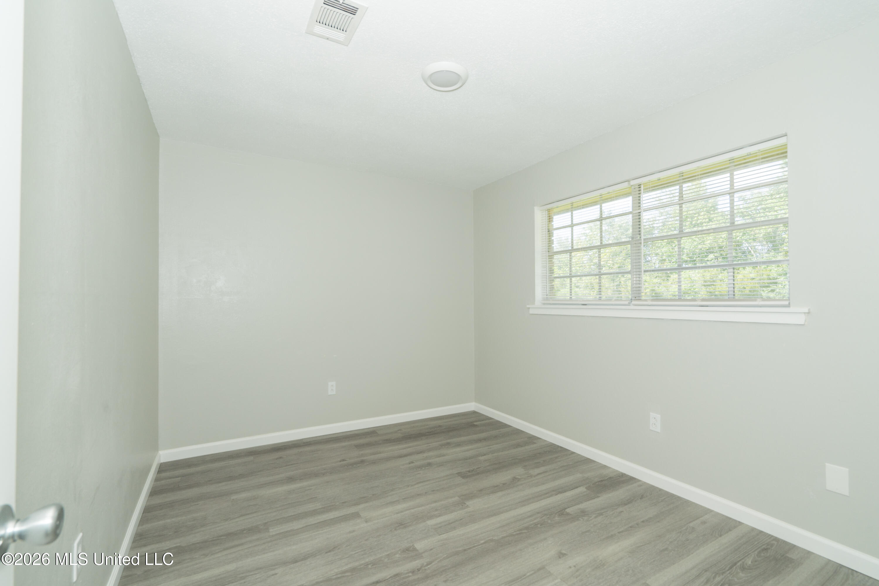 264 Alexander Road, Unit 9 Long Beach, MS 39560 - Photo 6 of 10 264 Alexander Rd Unit 9-04755