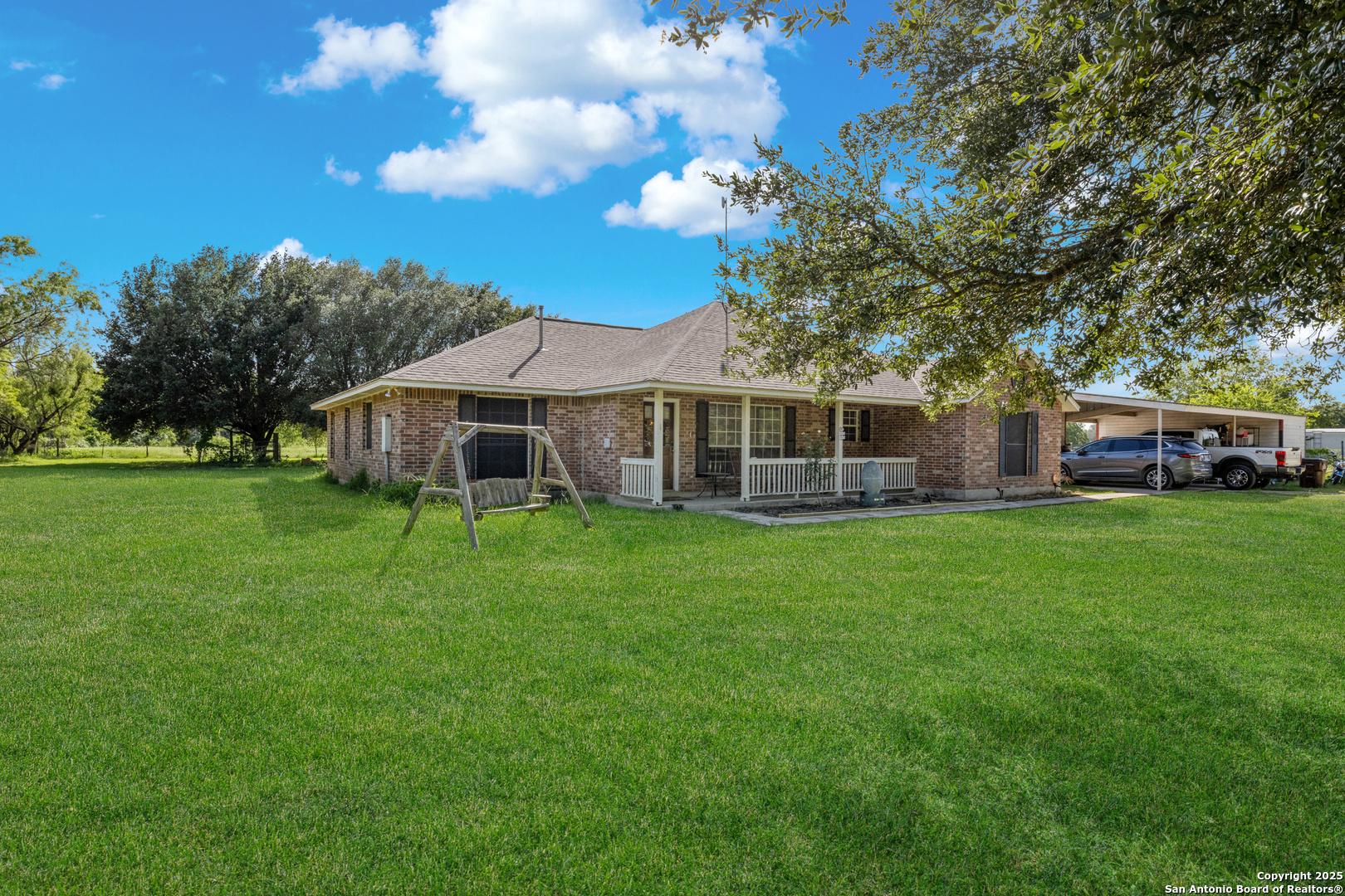 15563 South Skaggs Road Atascosa, TX 78002 - Photo 5 of 32