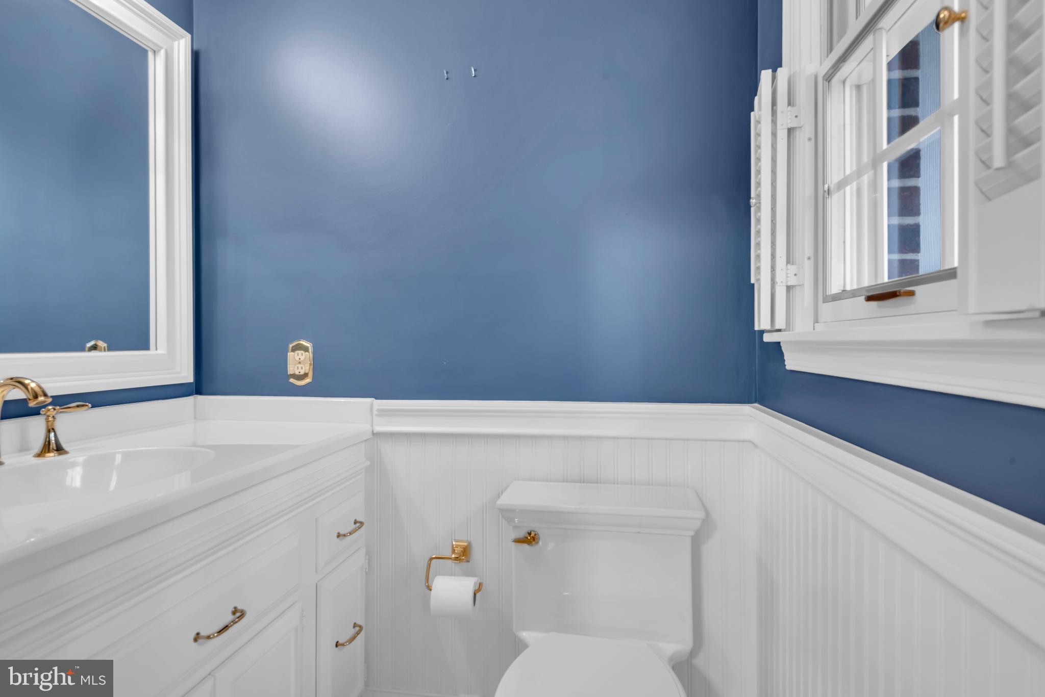 671 Discovery Court Davidsonville, MD 21035 - Photo 38 of 71 a bathroom with a sink and toilet