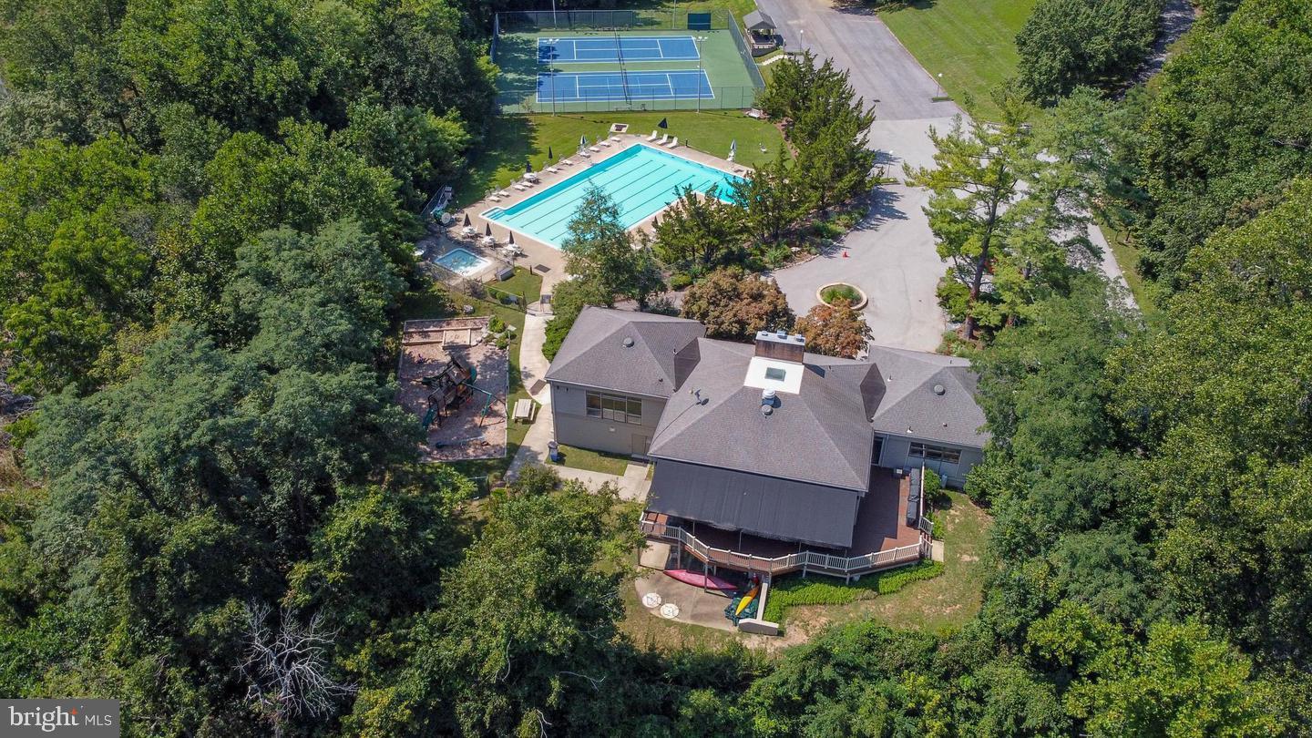 671 Discovery Court Davidsonville, MD 21035 - Photo 63 of 71 an aerial view of a house with a garden