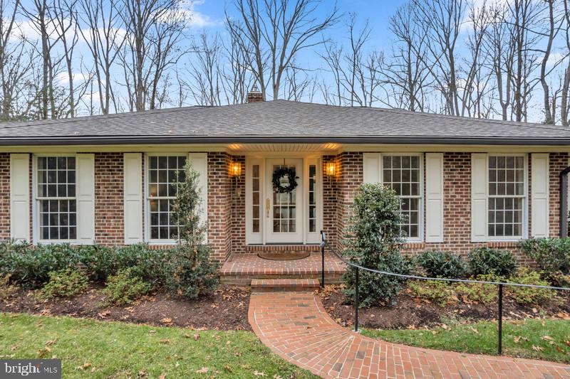671 Discovery Court Davidsonville, MD 21035 - Photo 10 of 71 Lovely Covered Front Porch