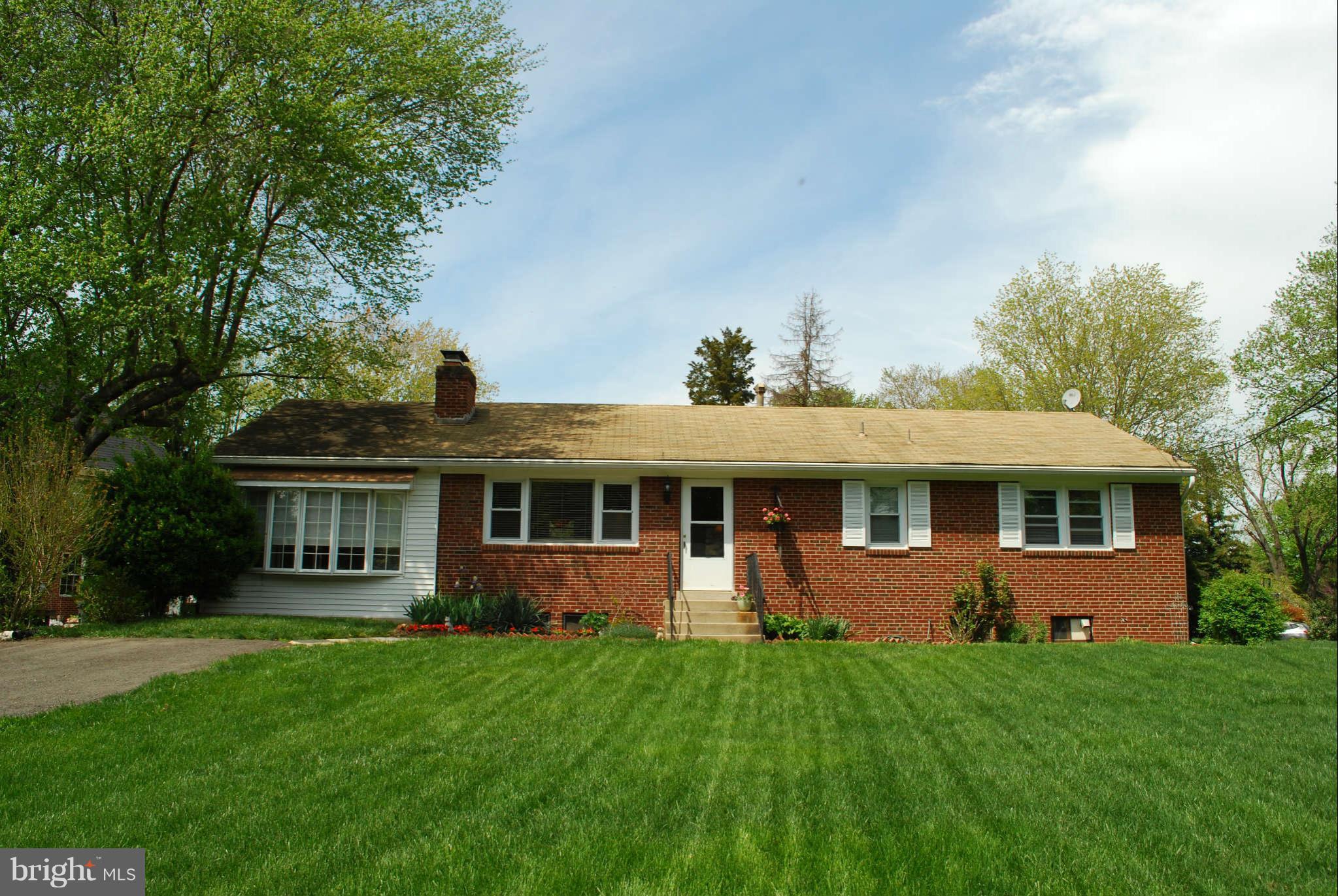 10100 Vale Road Vienna, VA 22181 - Photo 1 of 12 Exterior (Front)