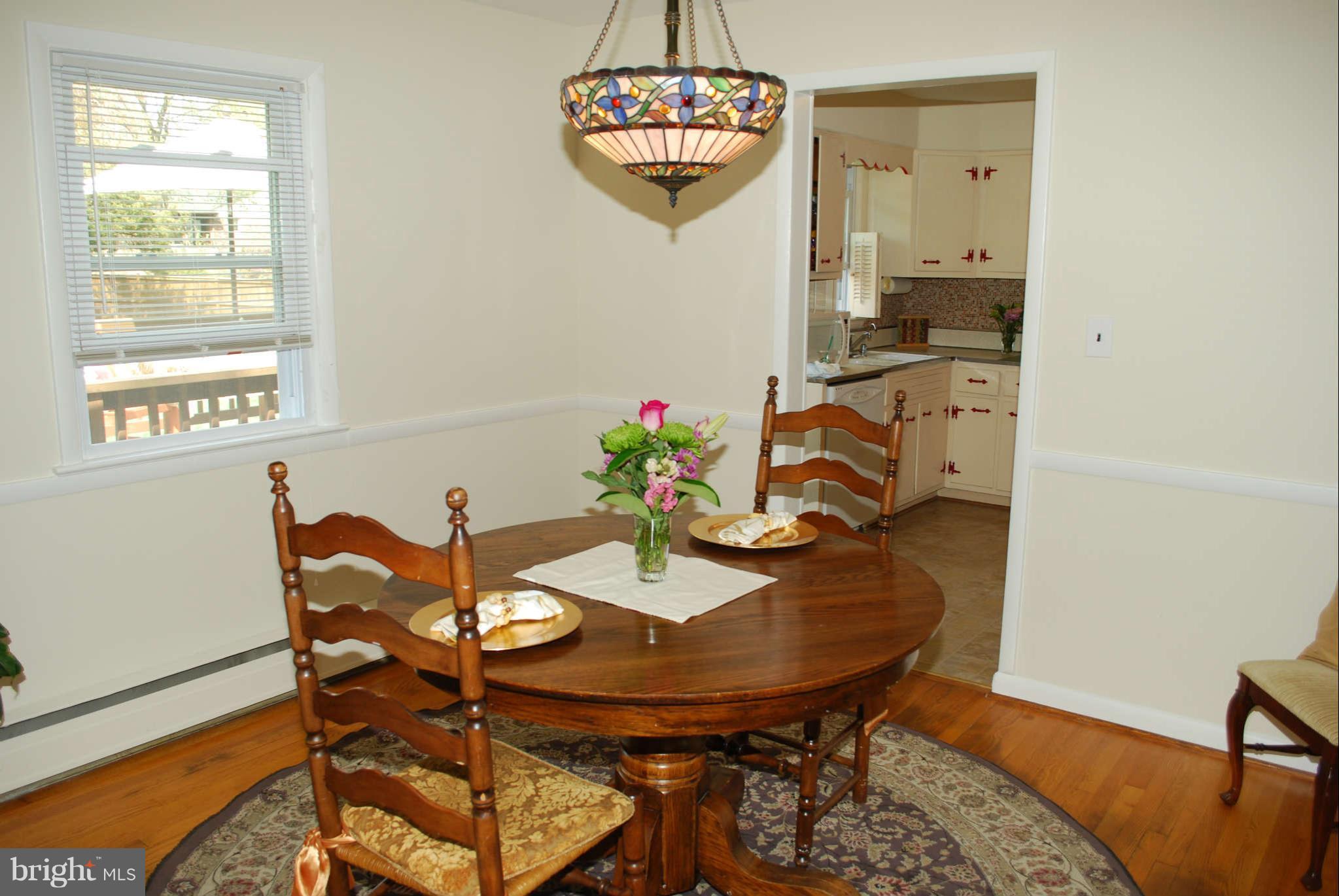 10100 Vale Road Vienna, VA 22181 - Photo 5 of 12 Dining Room