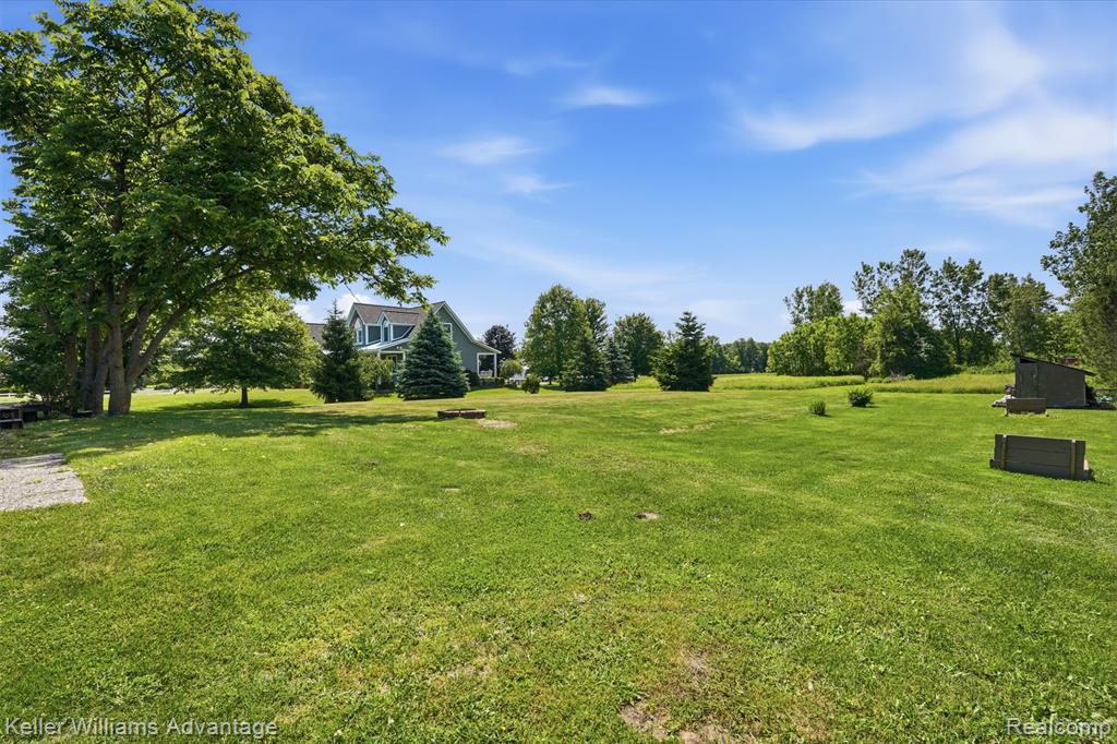 48053 Harris Road Belleville, MI 48111 - Photo 32 of 37