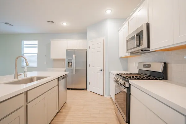 $1,895 | 46870 West Cansados Road, Maricopa, AZ 85139