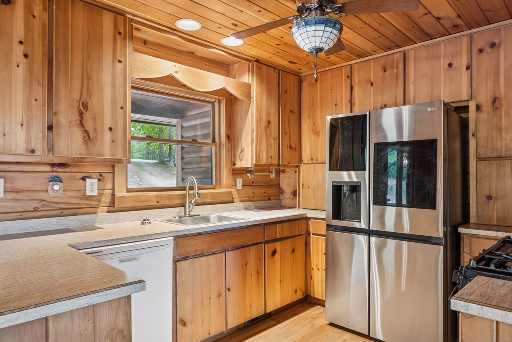 15 Lobo Trail Morganton, GA 30560 - Photo 8 of 60