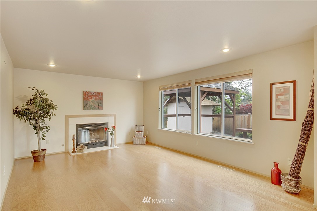 22809 Southeast 282nd Street Maple Valley, WA 98038 - Photo 14 of 25