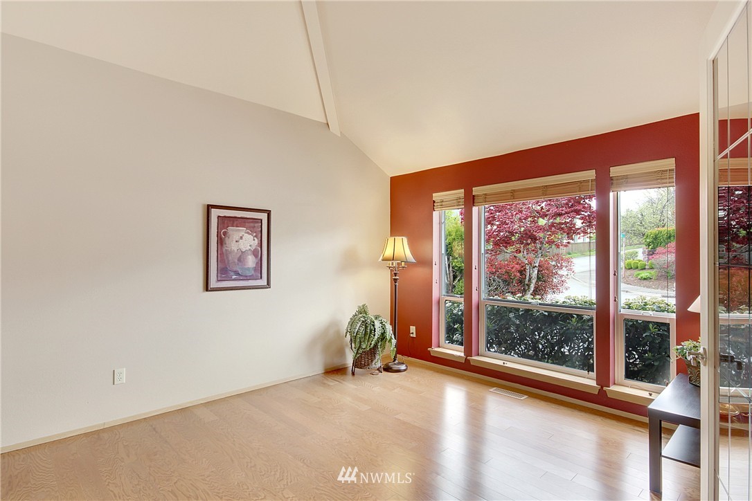 22809 Southeast 282nd Street Maple Valley, WA 98038 - Photo 3 of 25