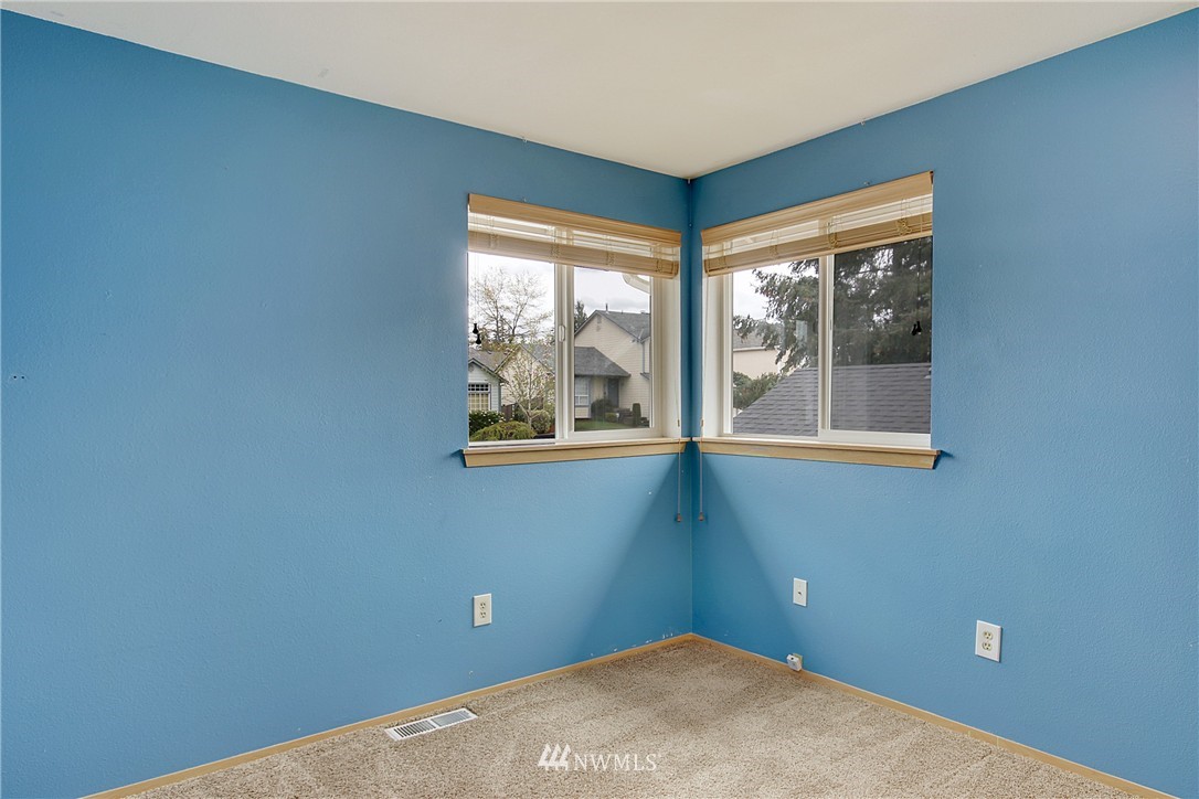 22809 Southeast 282nd Street Maple Valley, WA 98038 - Photo 23 of 25