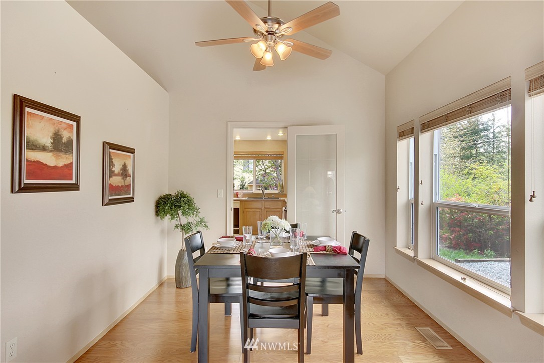 22809 Southeast 282nd Street Maple Valley, WA 98038 - Photo 6 of 25