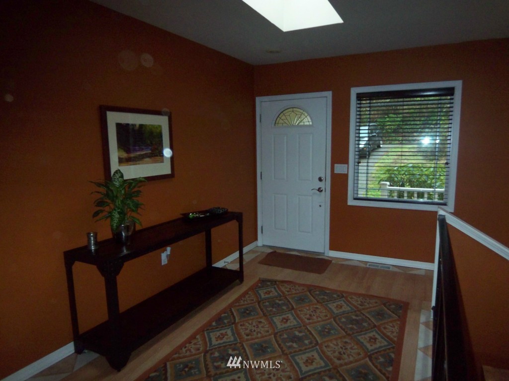 21829 3rd Avenue Southeast Bothell, WA 98021 - Photo 2 of 15