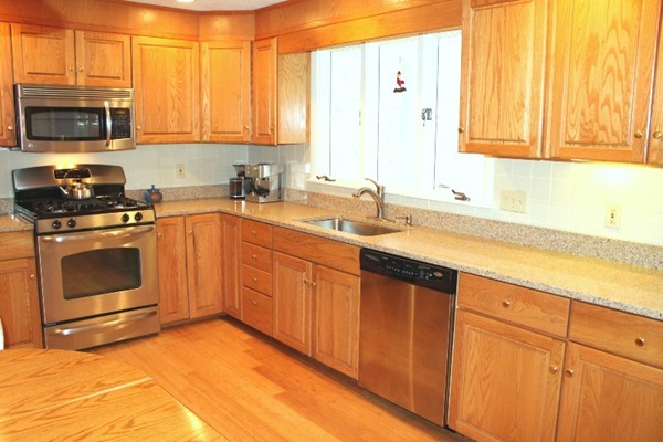 28 Gould Road Bedford, MA 01730 - Photo 8 of 23 Gallery Image 8