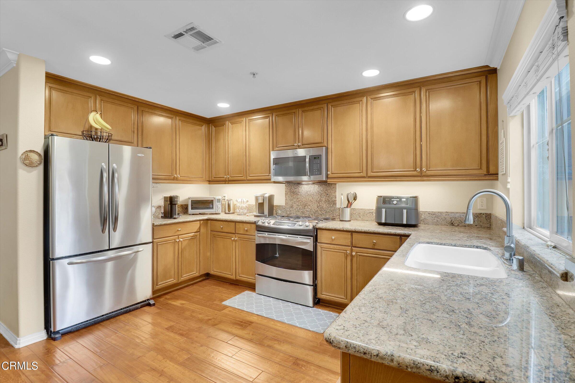 829 Sequoia Circle Monrovia, CA 91016 - Photo 13 of 42 13-829 Sequoia Circle-13