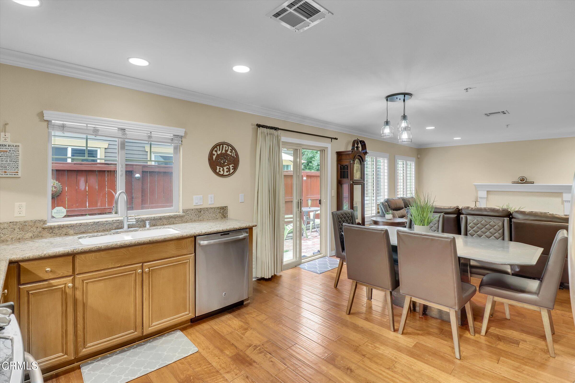 829 Sequoia Circle Monrovia, CA 91016 - Photo 15 of 42 15-829 Sequoia Circle-15