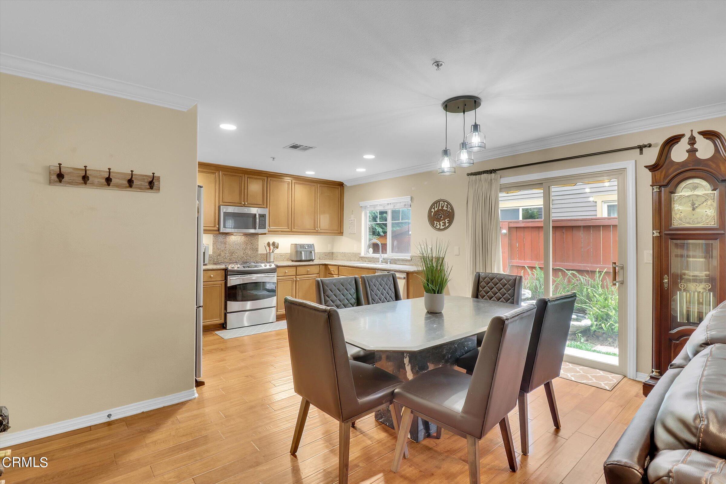 829 Sequoia Circle Monrovia, CA 91016 - Photo 9 of 42 09-829 Sequoia Circle-9