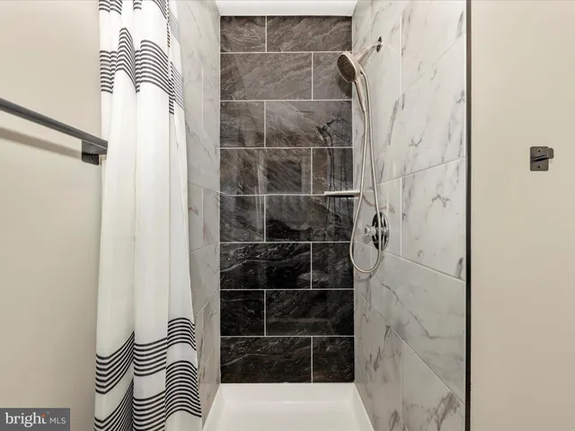 $449,990 | 14004 Daleshire Way, Unit 49, Burtonsville, MD 20866