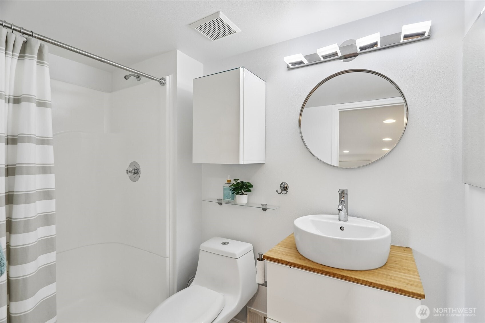 6745 18th Avenue Southwest Seattle, WA 98106 - Photo 17 of 33