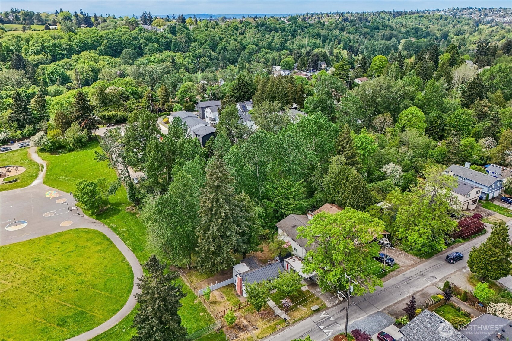 6745 18th Avenue Southwest Seattle, WA 98106 - Photo 30 of 33