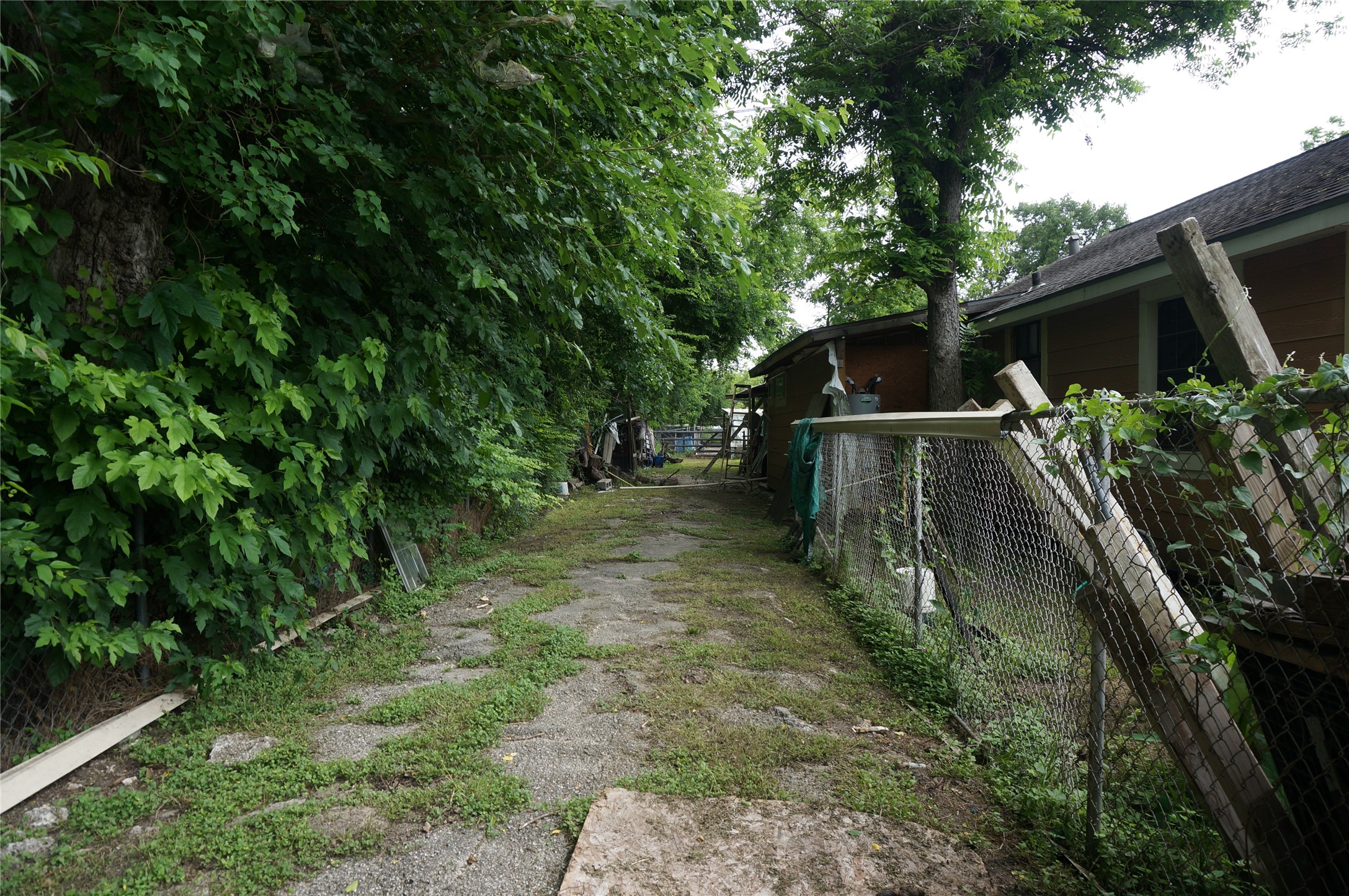 4308 Banner Drive Houston, TX 77013 - Photo 37 of 45