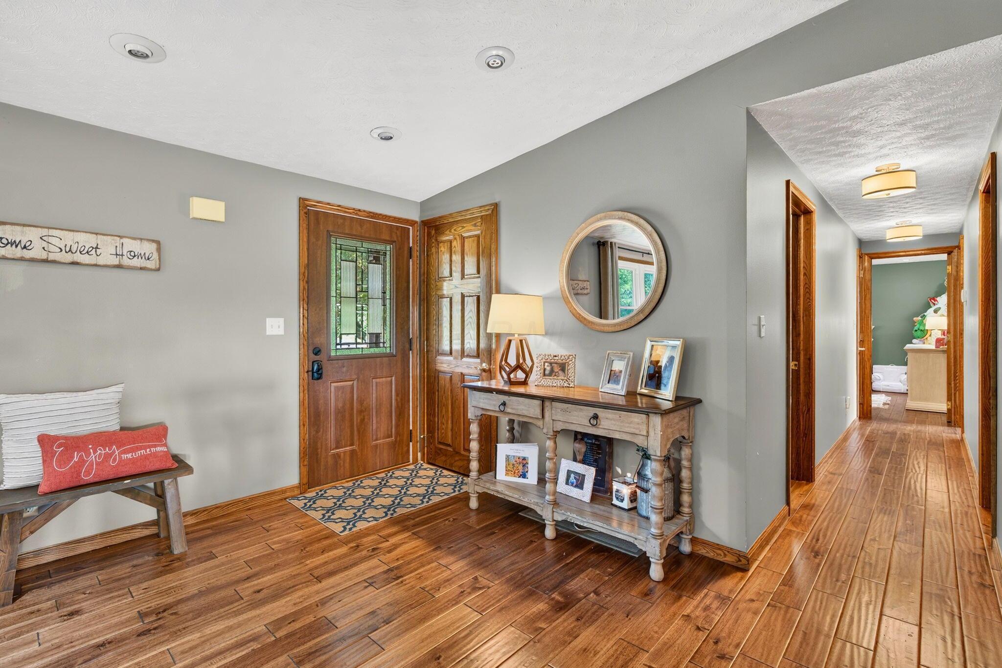 9110 4 Mile Road Jackson, OH 45640 - Photo 17 of 48 17. Living Room 4