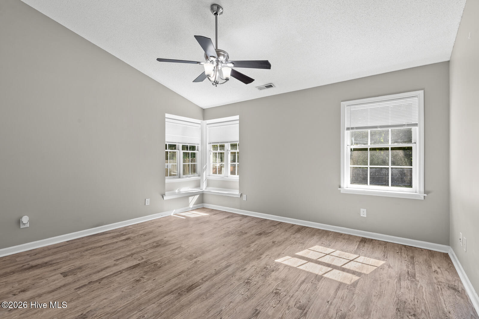 182 Raintree Circle Jacksonville, NC 28540 - Photo 16 of 26 raintree-16