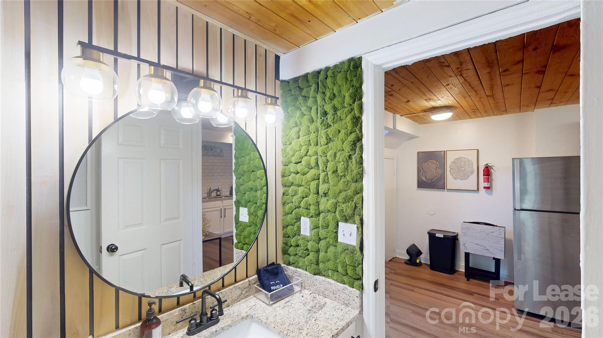 201 South Hoskins Road Charlotte, NC 28208 - Photo 8 of 18