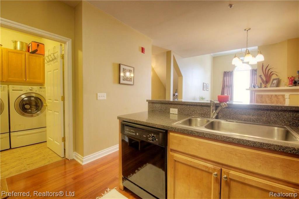 45459 North Stonewood Road Canton, MI 48187 - Photo 19 of 30
