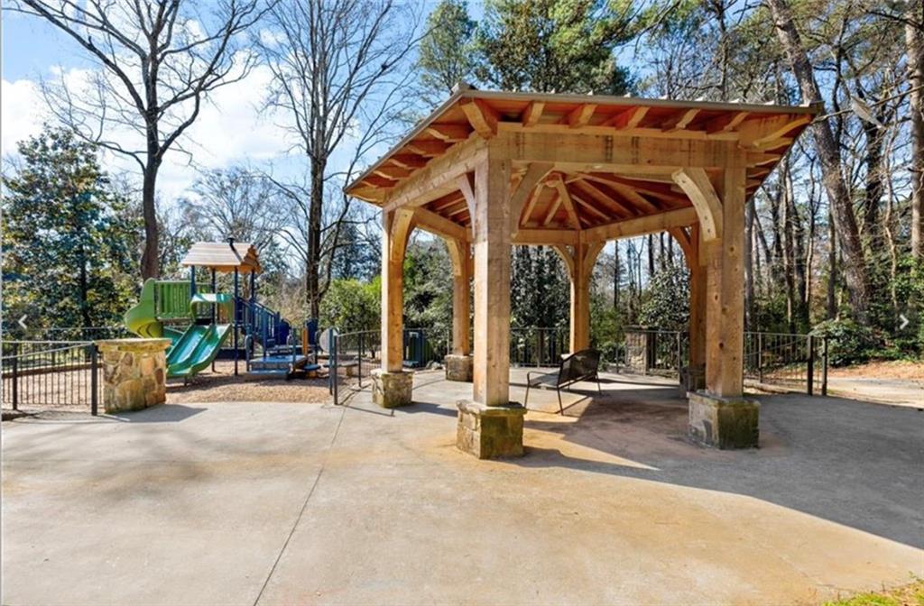 2272 Armand Road Northeast Atlanta, GA 30324 - Photo 29 of 31