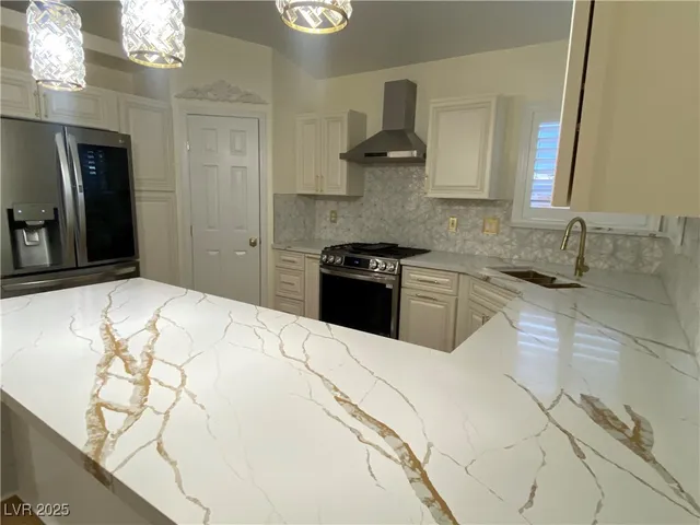 $2,800 | 4016 Angel Face Street, North Las Vegas, NV 89032