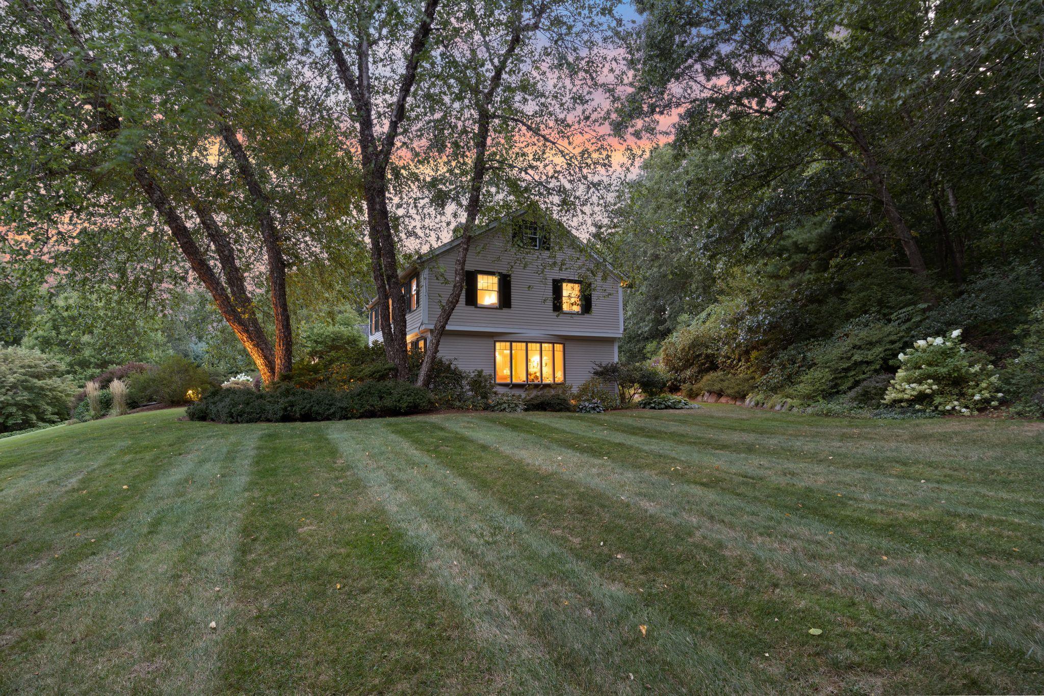 276 Exeter Road Hampton Falls, NH 03844 - Photo 8 of 59