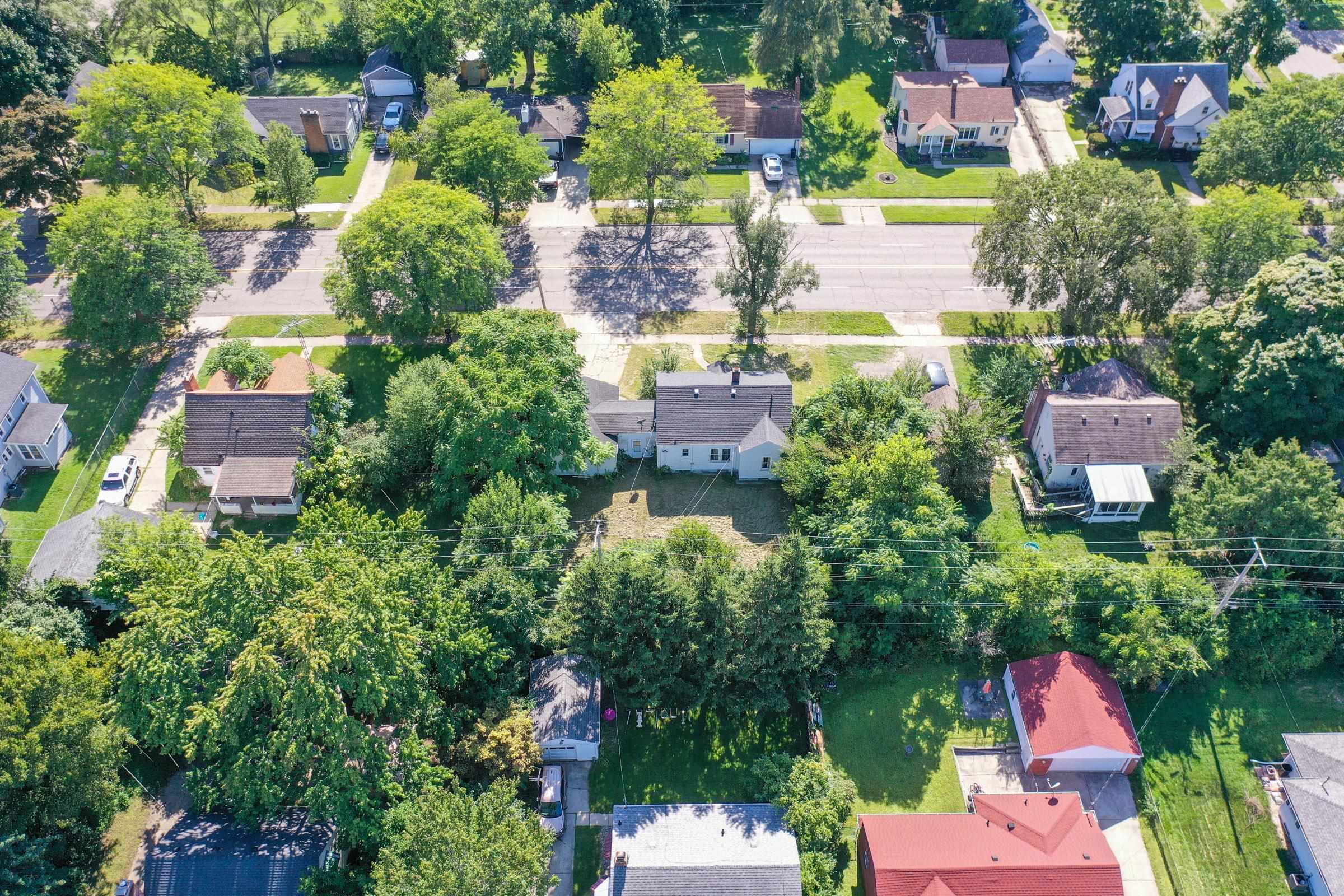 3210 Beecher Road Flint, MI 48503 - Photo 12 of 33 50162093-e1a0e54c-ea40-4b8c-9b3e-d7ebb88472b6.JPG