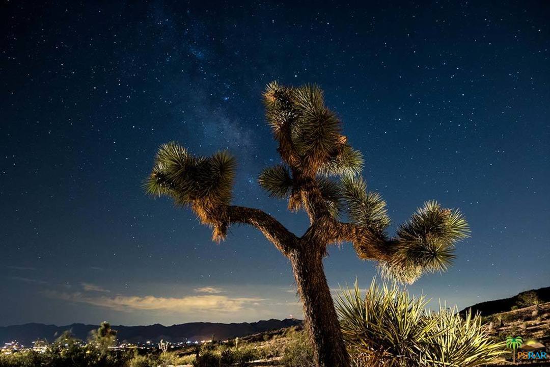 60525 Security Drive Joshua Tree, CA 92252 - Photo 37 of 39 a sunset view with a lake