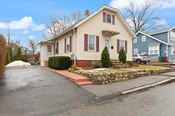 $479,900 | 64 Bradstreet Avenue, Lowell, MA 01851