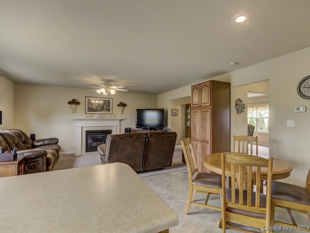 3701 Carney Boulevard Springfield, IL 62712 - Photo 6 of 33 Gallery Image 6