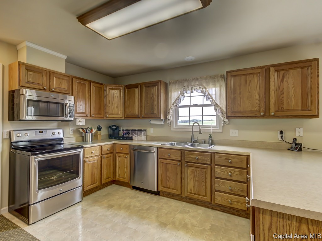 3701 Carney Boulevard Springfield, IL 62712 - Photo 7 of 33 Gallery Image 7