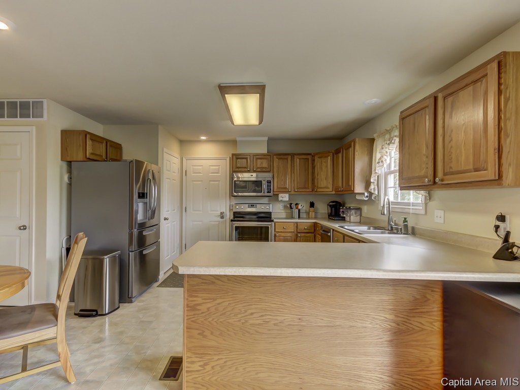 3701 Carney Boulevard Springfield, IL 62712 - Photo 9 of 33 Gallery Image 9
