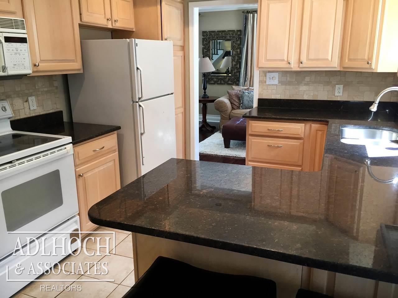 565 Hampton Road Grosse Pointe Woods, MI 48236 - Photo 11 of 37