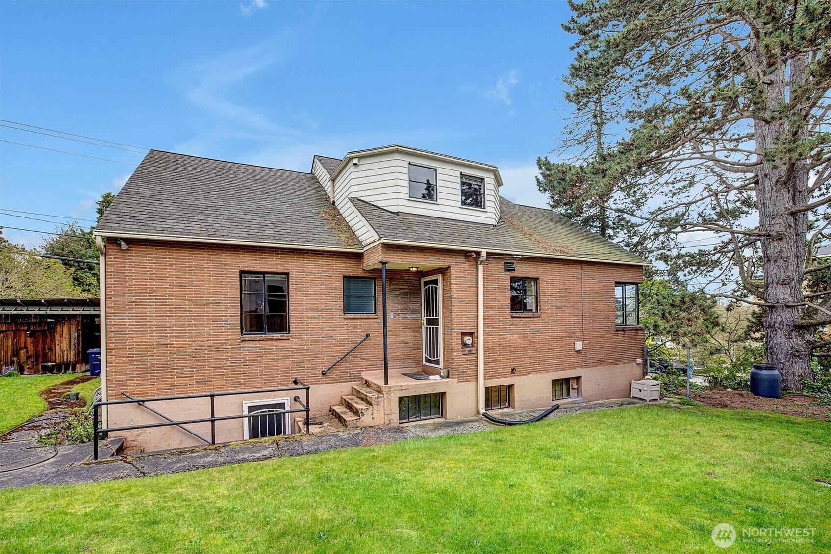 3002 Northwest 70th Street Seattle, WA 98117 - Photo 8 of 28