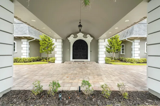 $29,900,000 | 477 South Beach Road, Jupiter Island, FL 33455