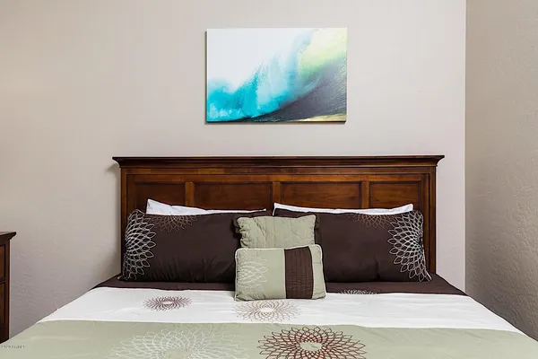 $11,000 | 7317 North 85th Avenue, Glendale, AZ 85305