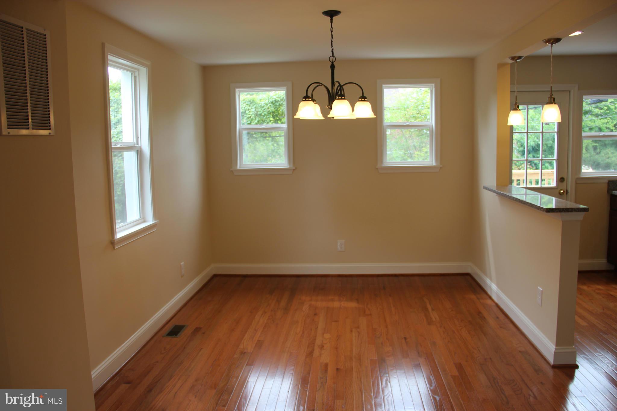 745 Charing Cross Road Baltimore, MD 21229 - Photo 5 of 12 Dining Room