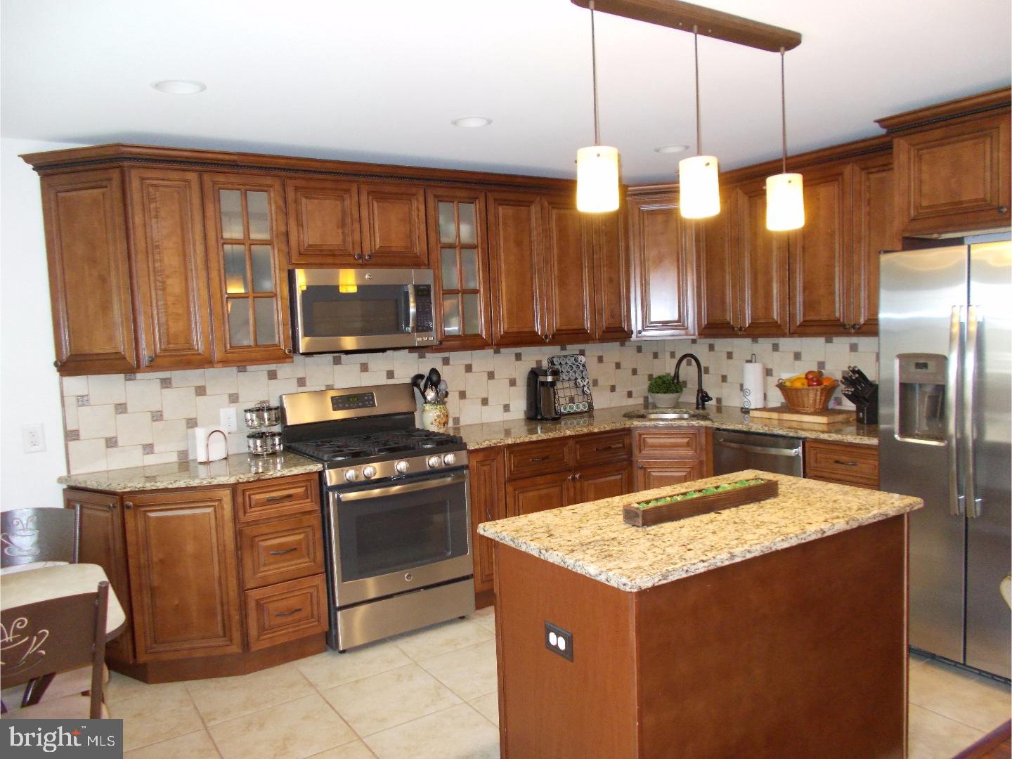 3573 Brookview Road Philadelphia, PA 19154 - Photo 9 of 25 Gallery Image 9