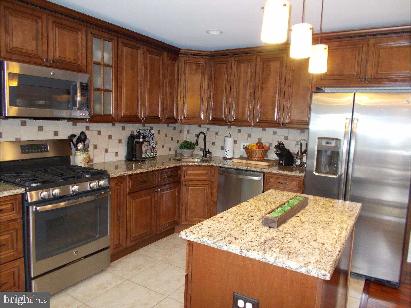 3573 Brookview Road Philadelphia, PA 19154 - Photo 10 of 25 Gallery Image 10